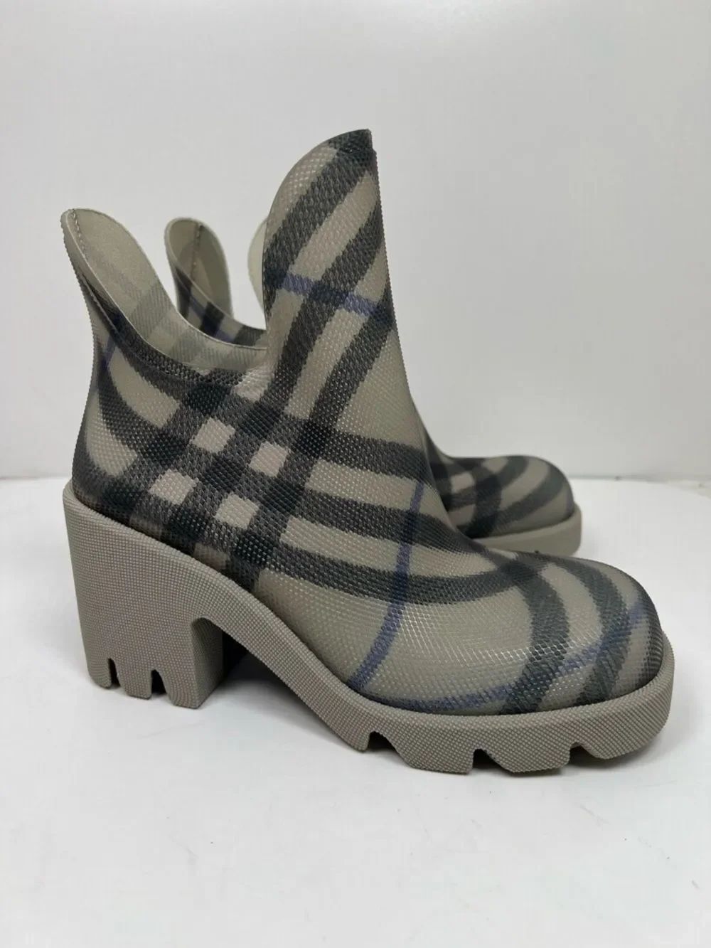 Burberry Women’s Gray Marsh Heeled Rubber Rain Boots Shoes Size EU:38 US:8